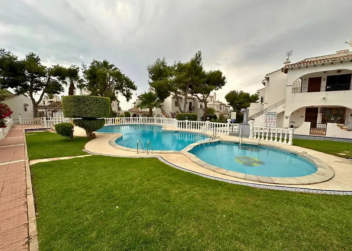 Ancora 4: En Urbanizacion Con Piscina Torrevieja