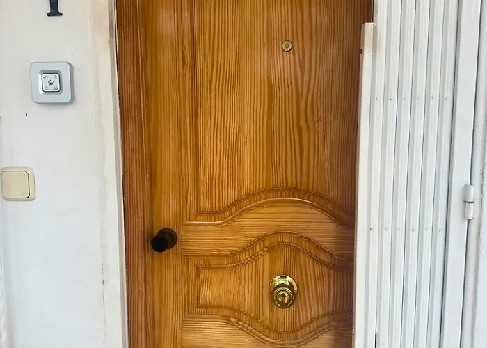 Ancora 4: En Urbanizacion Con Piscina Nyaraló