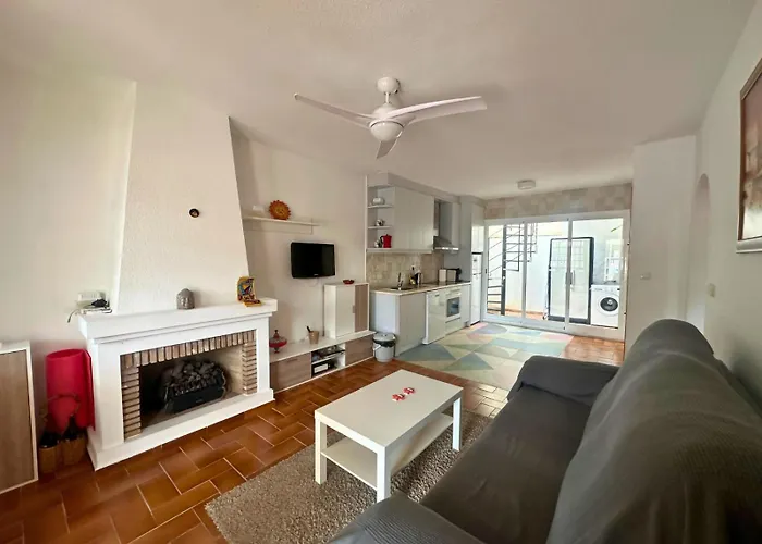 Ancora 4: En Urbanizacion Con Piscina Torrevieja